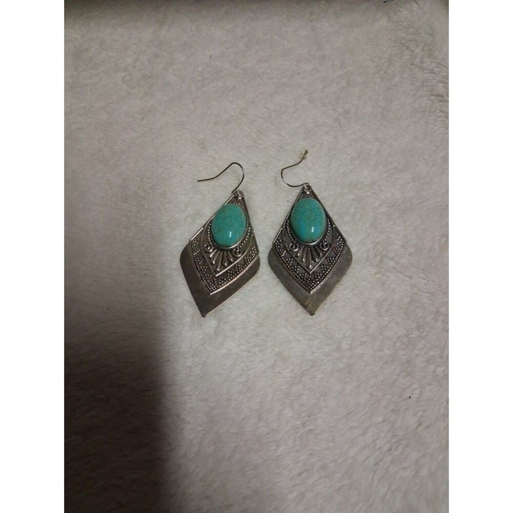 Vintage Silver Tone Faux Turquoise flower square/diamond shape dangle earrings
